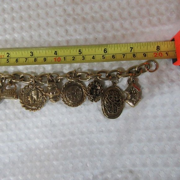 Heavy Chain Bracelet -Gold Color - Costume Jewelry - Picture 8 of 9